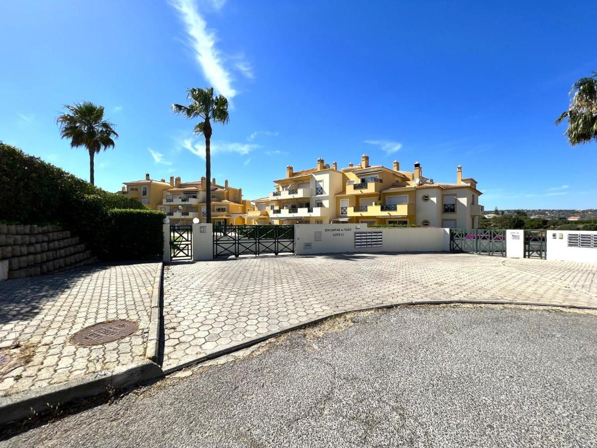 Albufeira Valley 2 With Pool By Homing Exterior photo